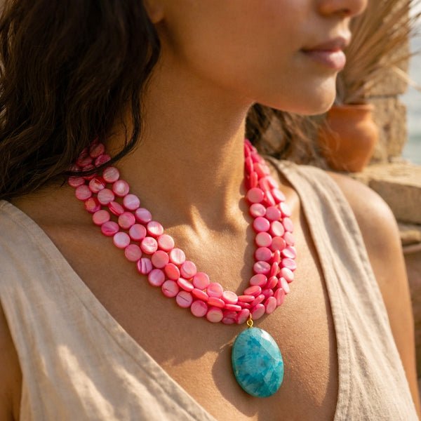 Azure Ṣadaf Necklace